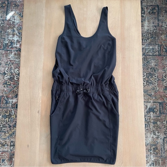 Patagonia Women's Black Fleetwith Dress - Picture 3 of 11